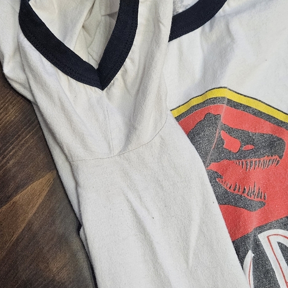Jurassic Park White T-Shirt - Picture 7 of 9